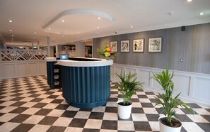 Lobby - Lodge Hotel (Coleraine)