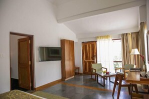 Interior - Lebua Corbett (Salt)