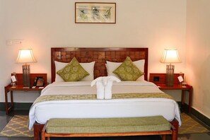 Room - Lebua Corbett (Salt)