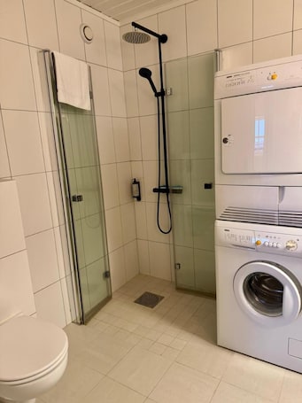 Bathroom. Gronnbuene