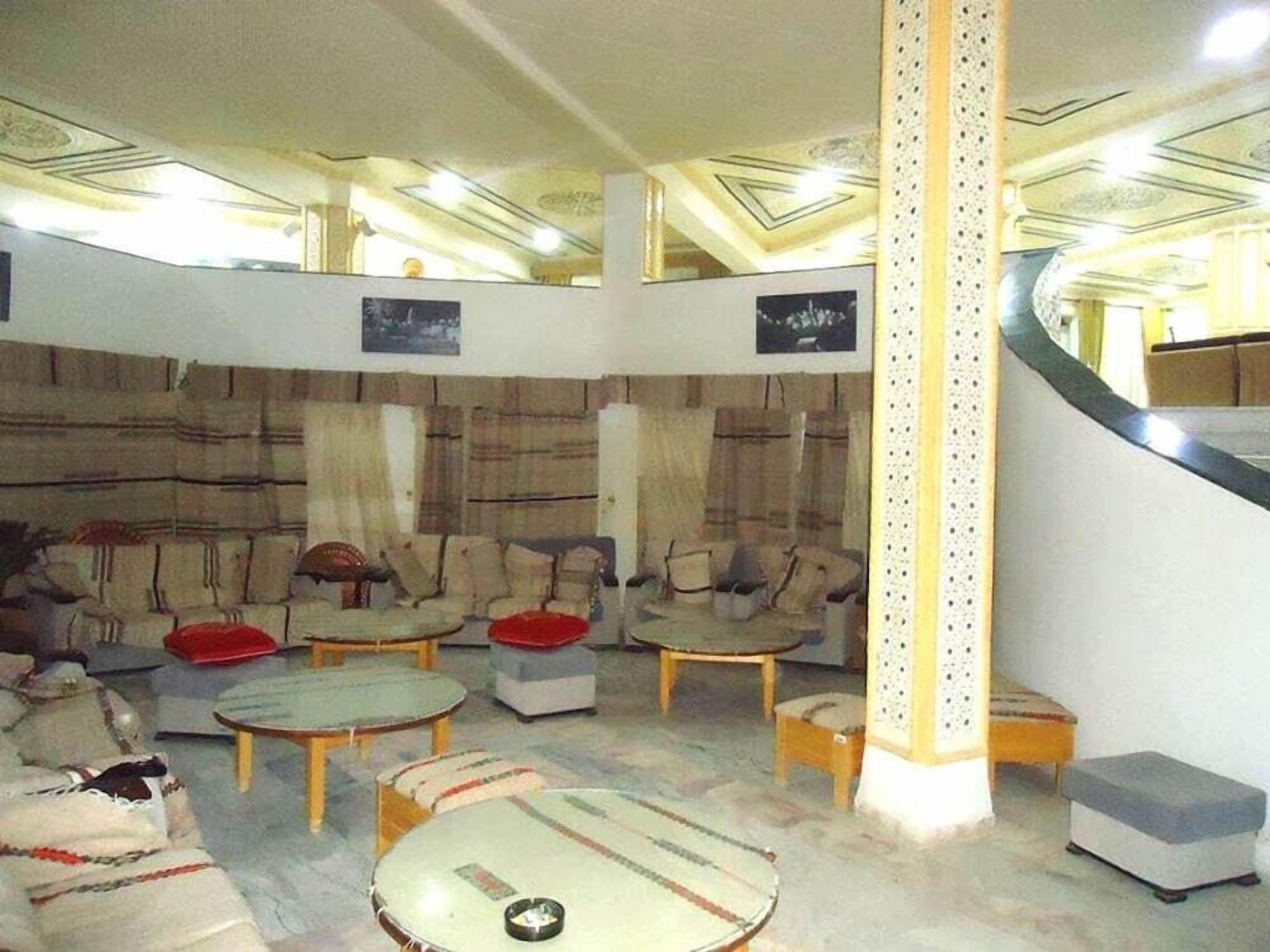 المنشأة من الداخل