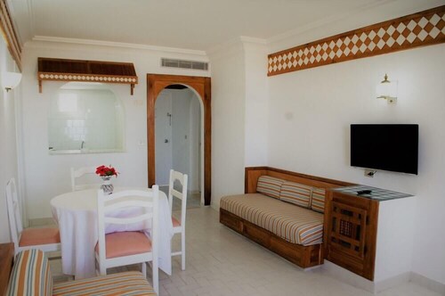 AIN Meriem Beach Holiday Village