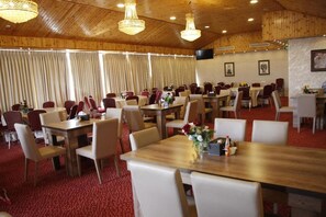 Dineren