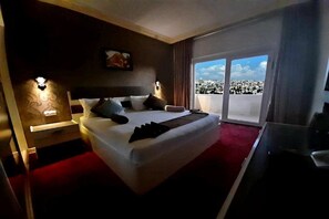 Room - Balcony Hotel and Suites (Amman)