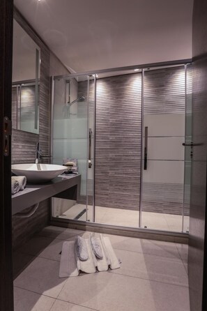 Bathroom - Khuttar Furnished Apartments (Amman)