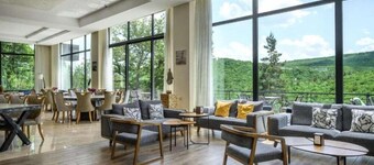 Aurora Resort by One Hotels