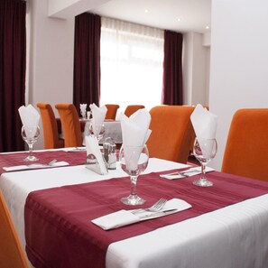 Khu ăn uống
