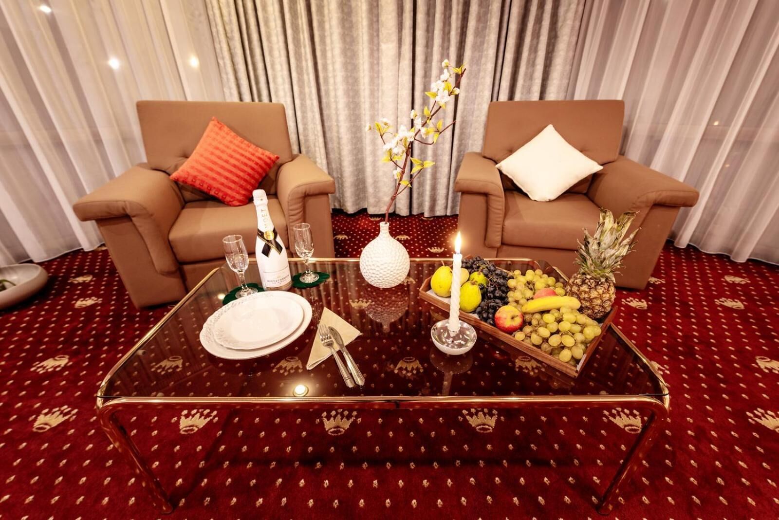 المنشأة من الداخل