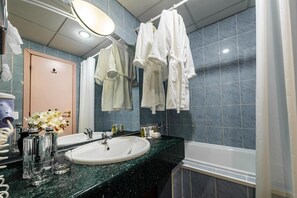 Bathroom - Hotel Mara (Sinaia)