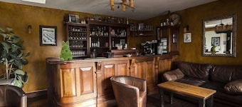 Maddens Bridge Bar And Restaurant