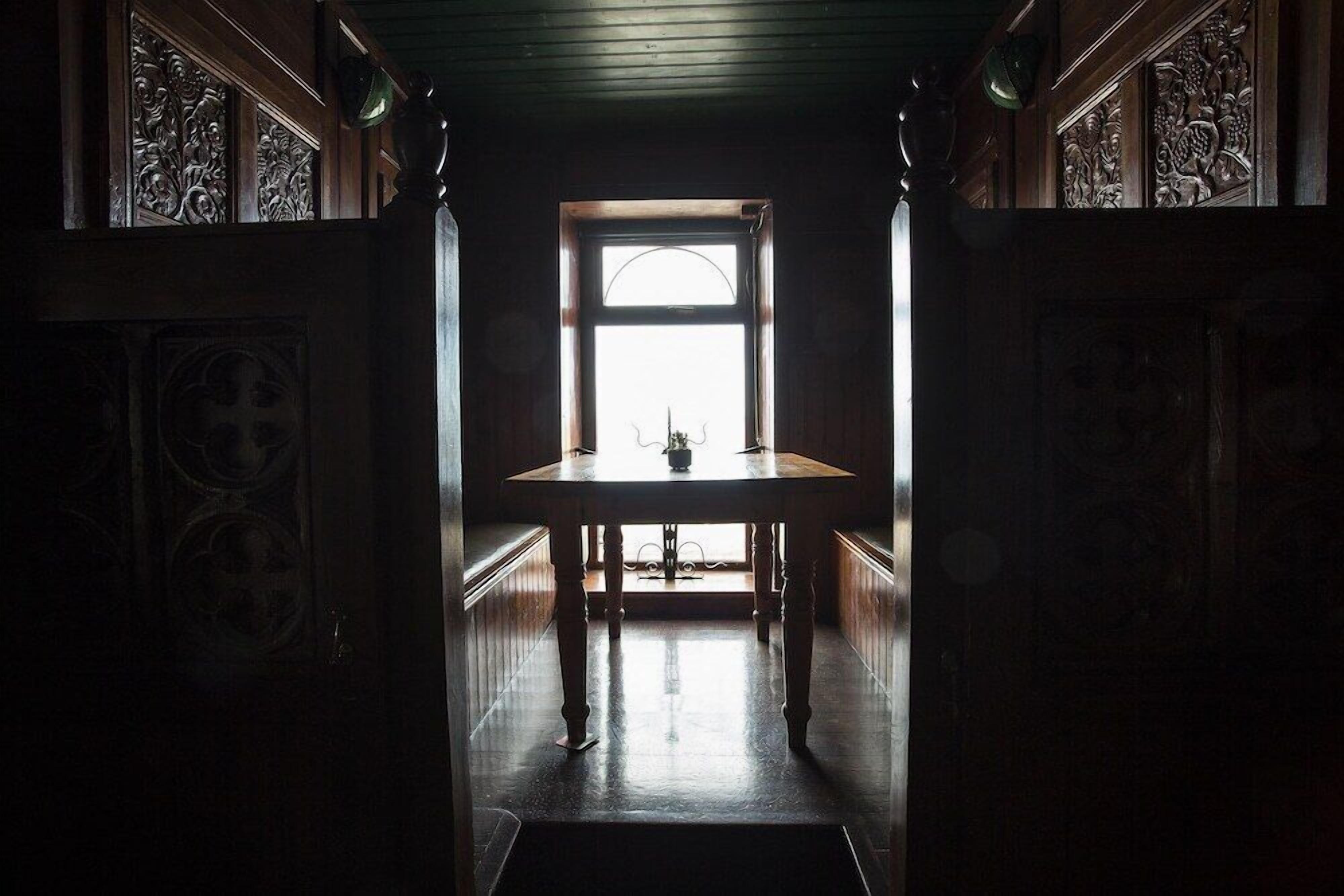 المنشأة من الداخل