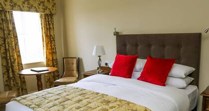 Crover House Hotel & Golf Resort