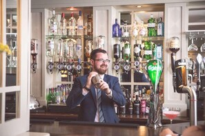 Bar (on property) - Redcastle Hotel (Moville)