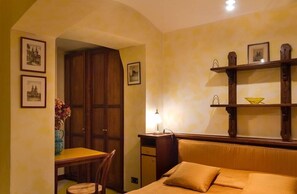 Room - Residence Tynska (Prague)