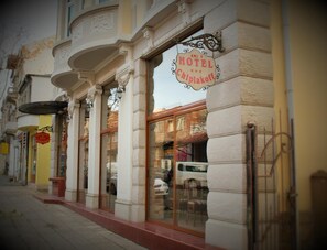 Exterior detail - Chipilakoff (Burgas)