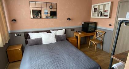 City Hotel