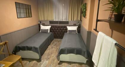 City Hotel
