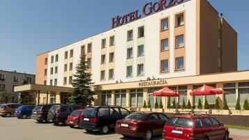 ุงูู
ูุดุฃุฉ ู
ู ุงูุฎุงุฑุฌ