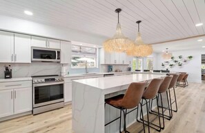 Microwave, oven, stovetop, dishwasher