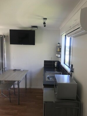 Private kitchen - Chaletsterraced Gardens (Riwaka)