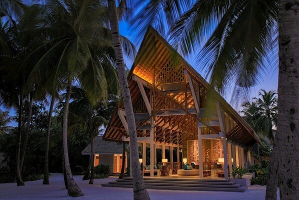 Exterior - Emerald Faarufushi Resort and Spa (Faarufushi)