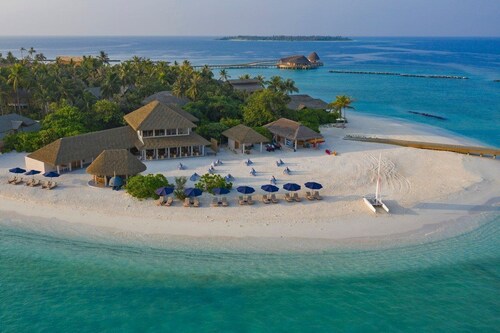 Emerald Faarufushi Resort and Spa
