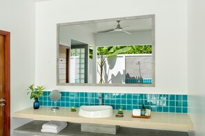 Bathroom - Niva Dhigali Maldives (Dhigali)