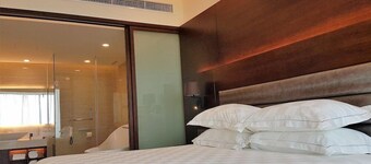 The Stanley Hotel And Suites