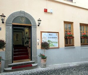 Exterior detail - Castel Gandolfo (Castel Gandolfo)