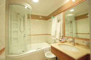 Bathroom - Castel Gandolfo (Castel Gandolfo)