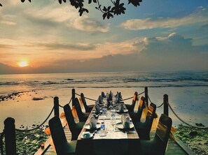 Outdoor dining - Mambruk Anyer (Anyer)