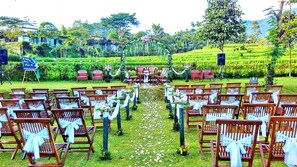 Outdoor banquet area - Tea Garden Resort (Sagalaherang)