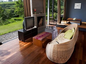 Living area - Tea Garden Resort (Sagalaherang)