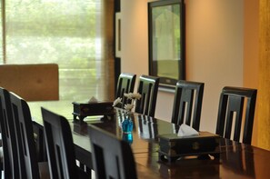 Dining - Jatinangor National Golf & Resort (Cileles)