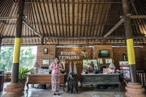 Lobby - Royal Trawas Hotel & Cottages (Trawas)