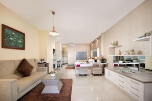 Living area - Royal Trawas Hotel & Cottages (Trawas)