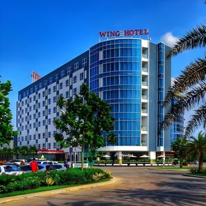 Exterior - Wing Hotel Kualanamu (Medan)
