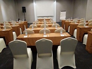 Meeting facility - Wing Hotel Kualanamu (Medan)