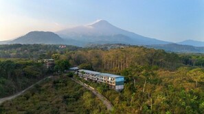 Exterior - Royal Caravan Hotel and Outbond (Trawas)