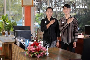 Lobby - Royal Caravan Hotel and Outbond (Trawas)