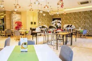 Dining - Sunbreeze Hotel Jakarta (Jakarta)