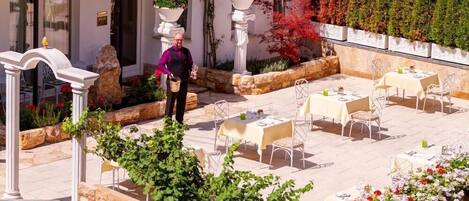 Restauration en plein air
