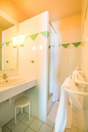 Bathroom - Vacances Bleues Club Les Horizons Du Lac (Chorges)