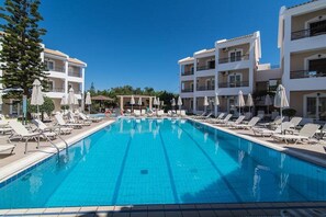 Pool - Maistrali Hotel (Zakynthos)