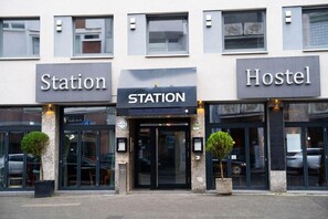 Exterior detail - Station Hostel FOR Backpackers (Cologne)