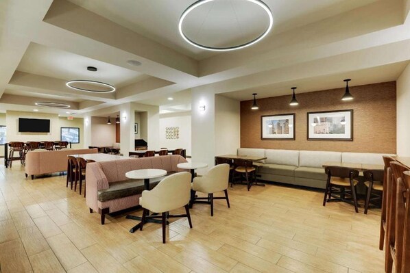 Dining - Drury Inn & Suites Columbus Convention Center (Columbus)