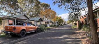 Nepean Shores Riverside Resort & Conference Centre