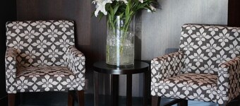 Springfield Lakes Hotel