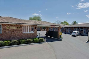 Exterior - Cadman Motor Inn Tamworth (Tamworth)