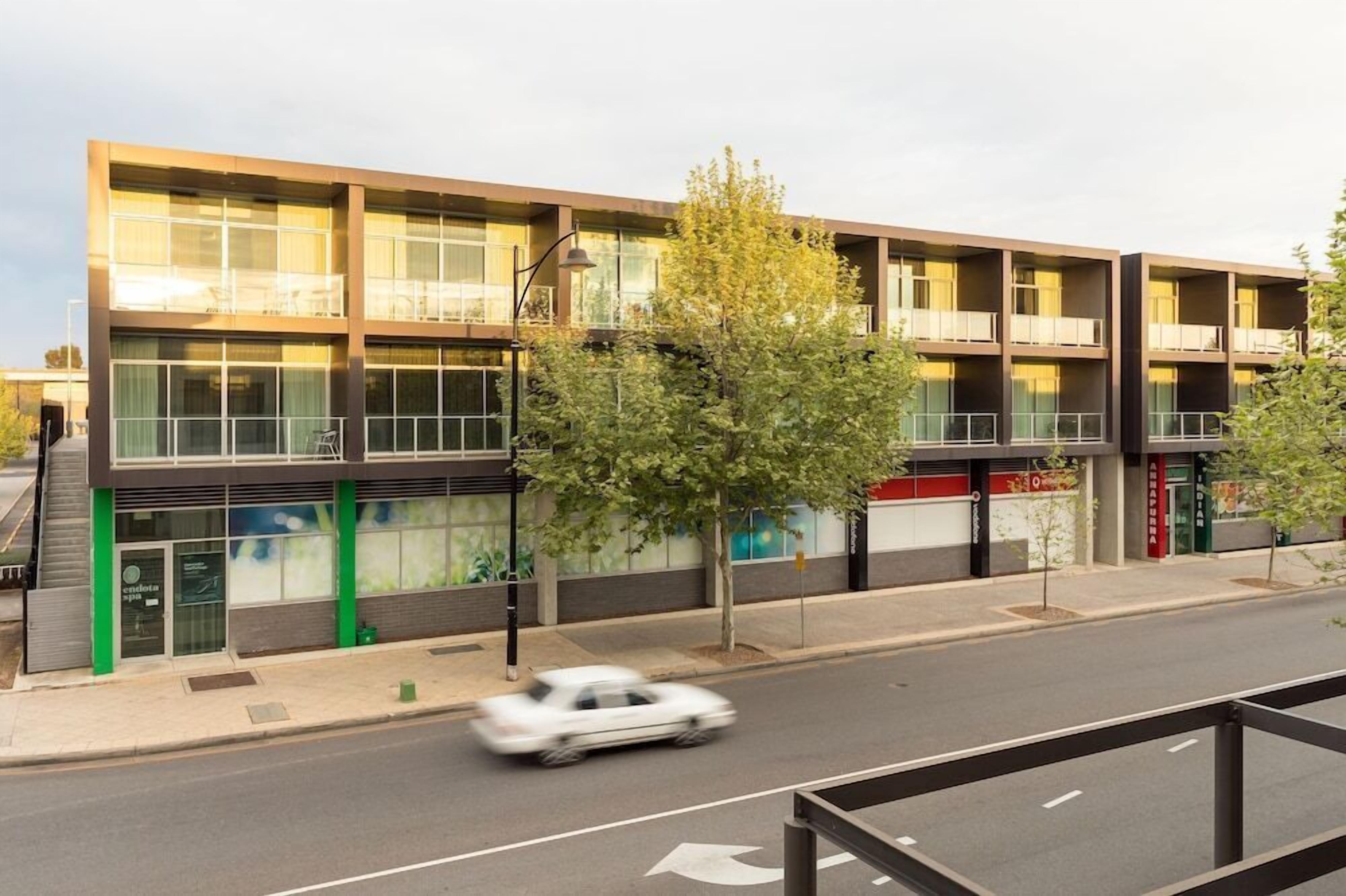 المنشأة من الخارج